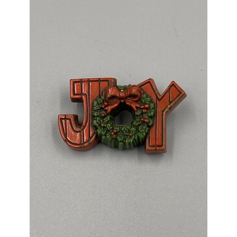 Vintage Hallmark Joy Christmas Holiday Wreath Red Green Lapel Pin Brooch